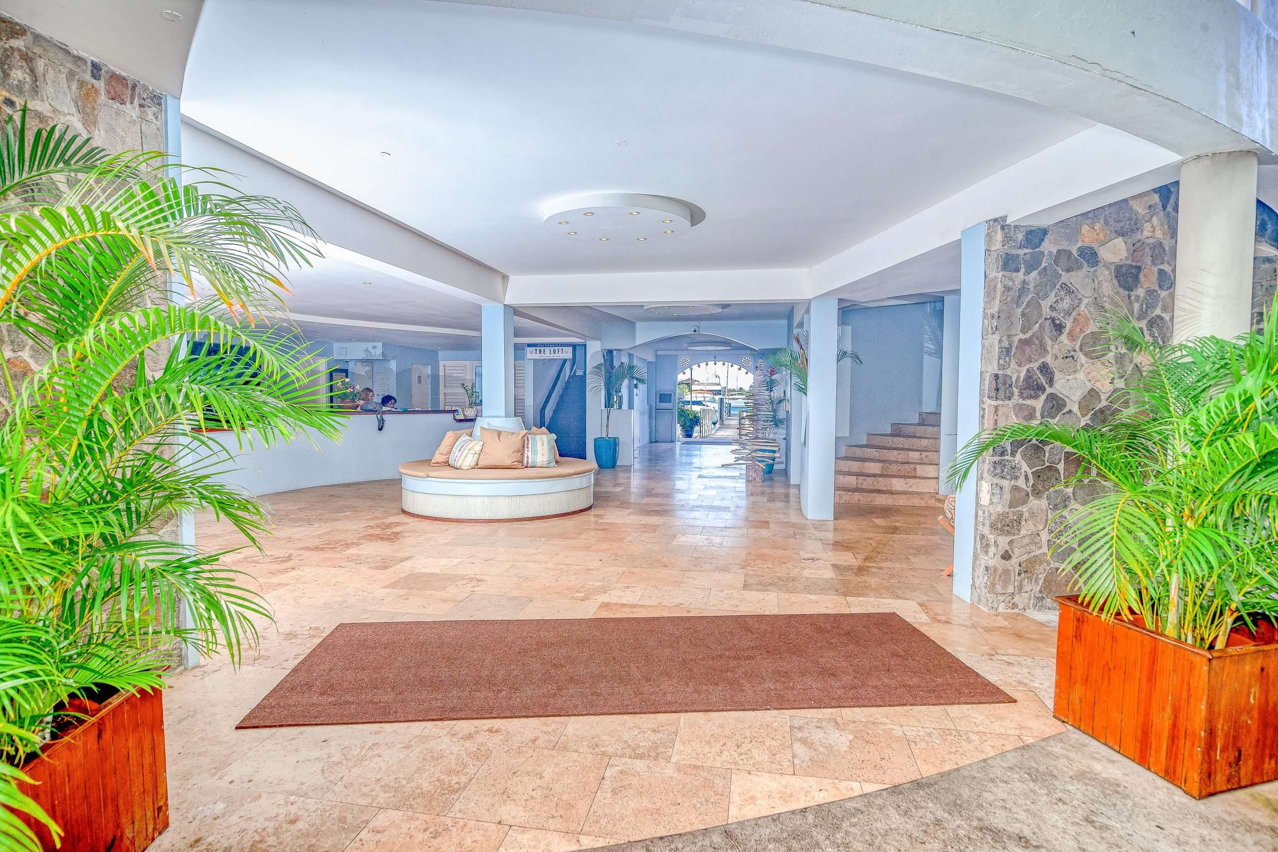Lobby entrance - Hotel in St. Vincent